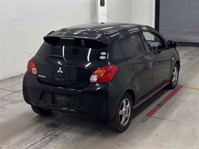 MITSUBISHI MIRAGE