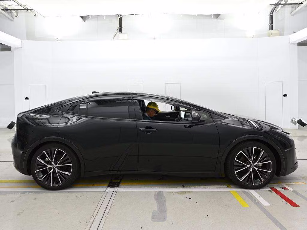 TOYOTA PRIUS