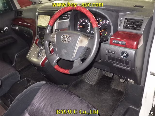 TOYOTA VELLFIRE