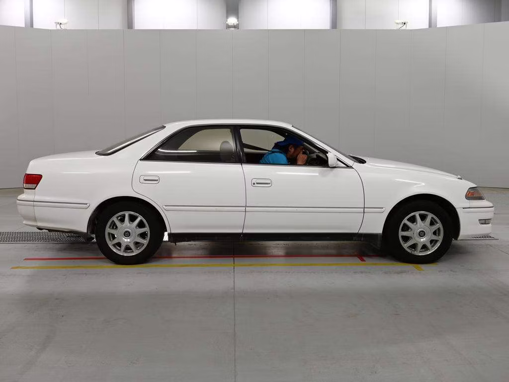 TOYOTA MARK II