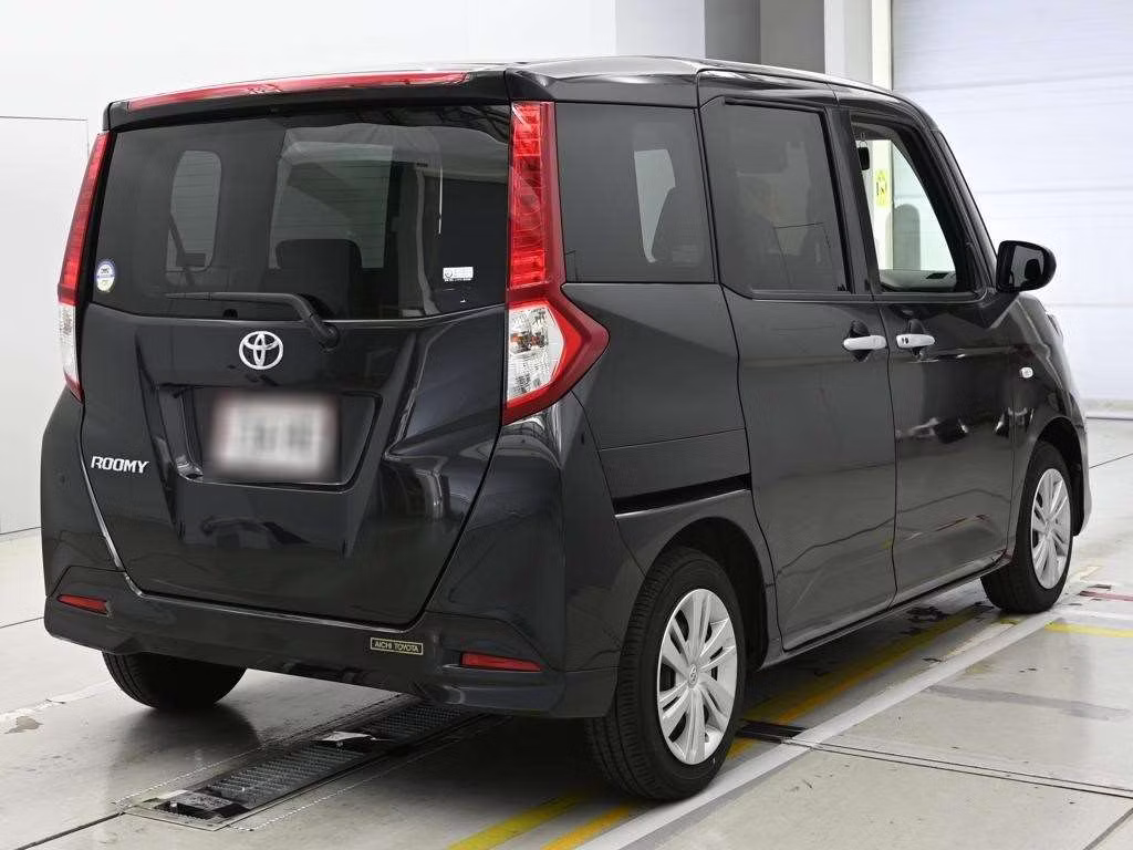 TOYOTA ROOMY
