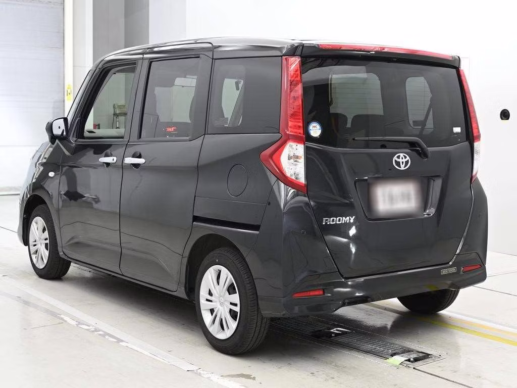 TOYOTA ROOMY
