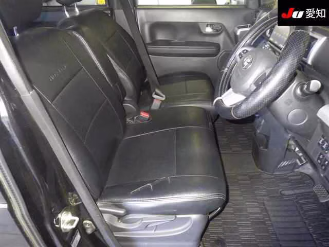 TOYOTA PIXIS MEGA