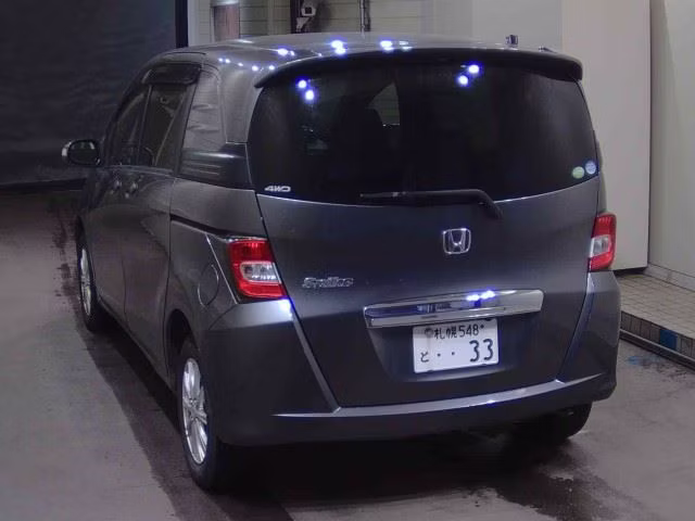 HONDA FREED SPIKE
