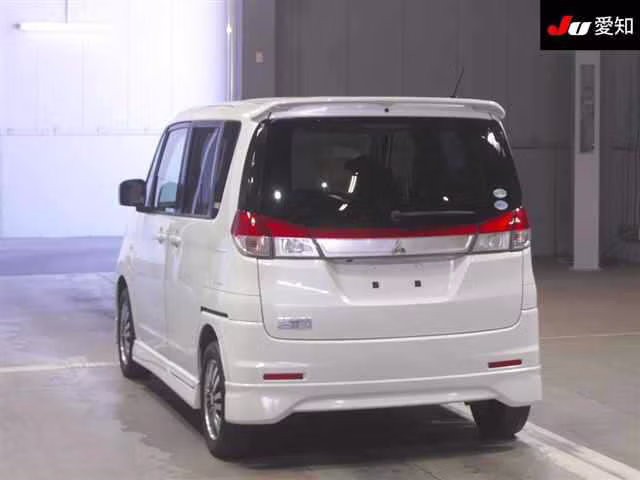 MITSUBISHI DELICA D:2