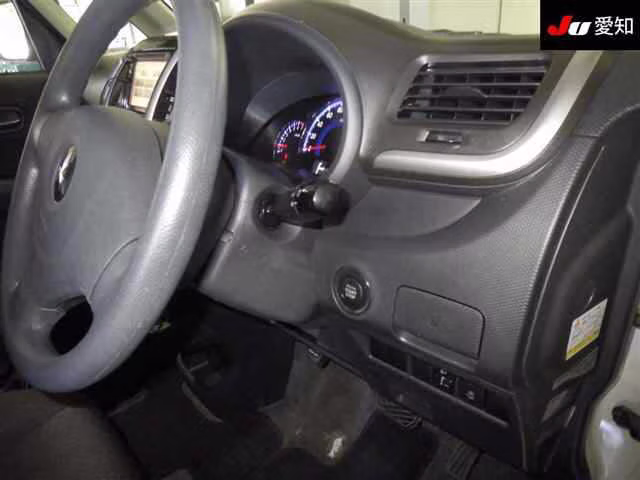 MITSUBISHI DELICA D:2