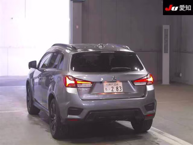 MITSUBISHI RVR