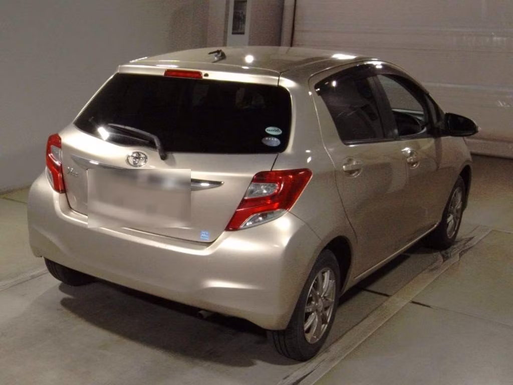 TOYOTA VITZ
