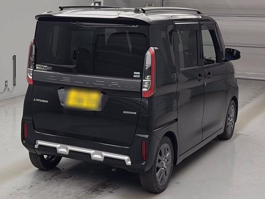 MITSUBISHI DELICA MINI
