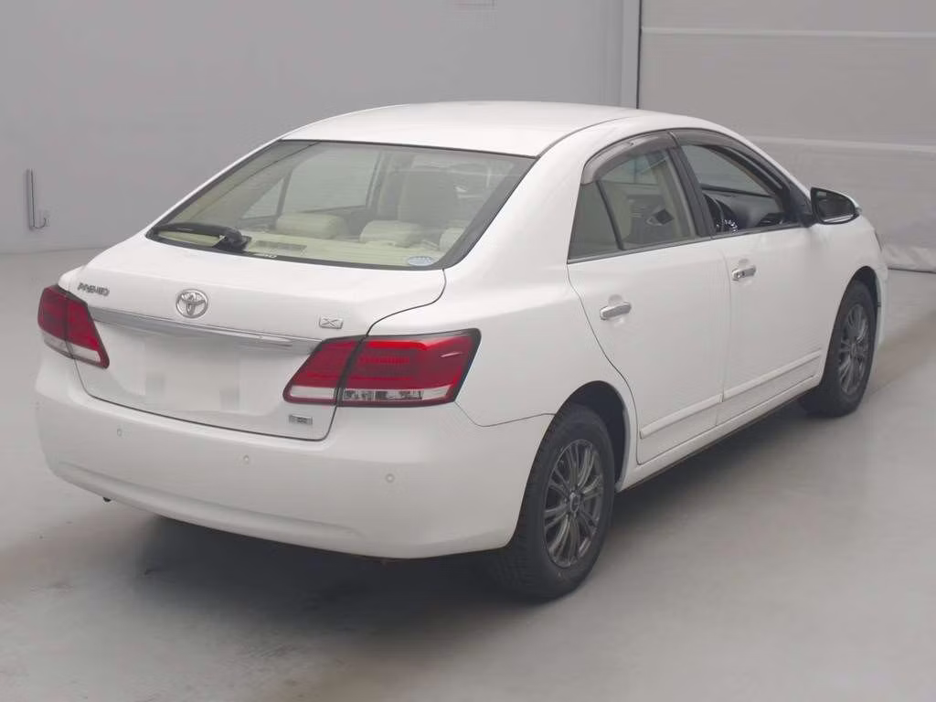 TOYOTA PREMIO