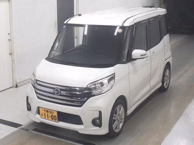 NISSAN DAYZ ROOX