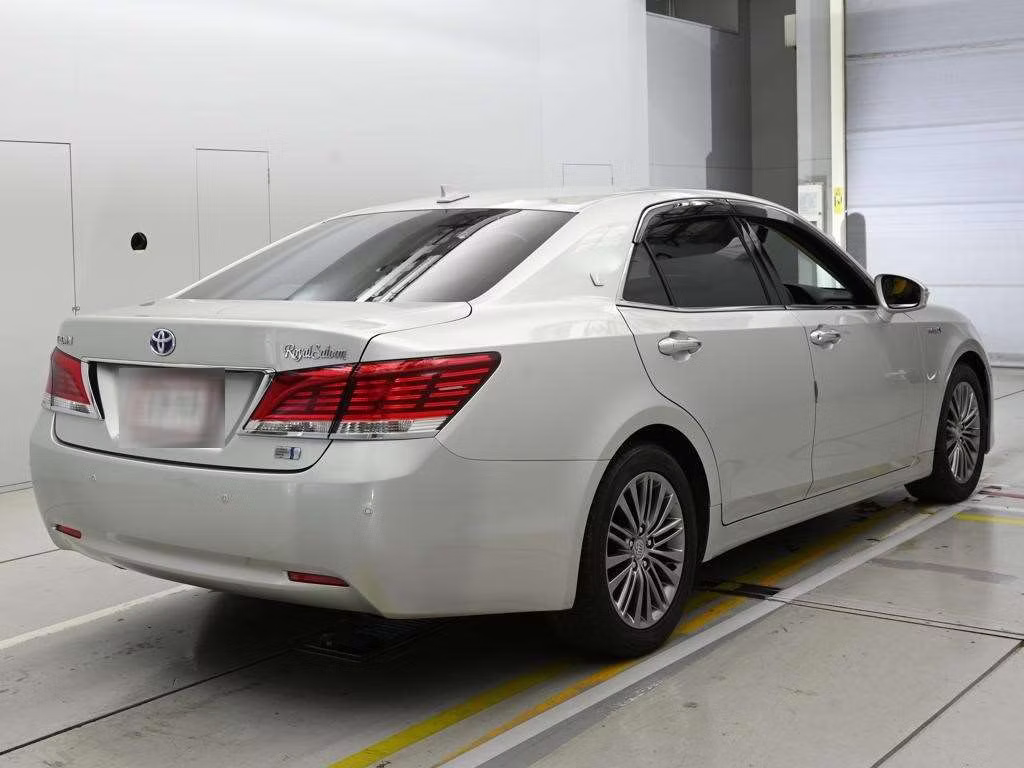 TOYOTA CROWN