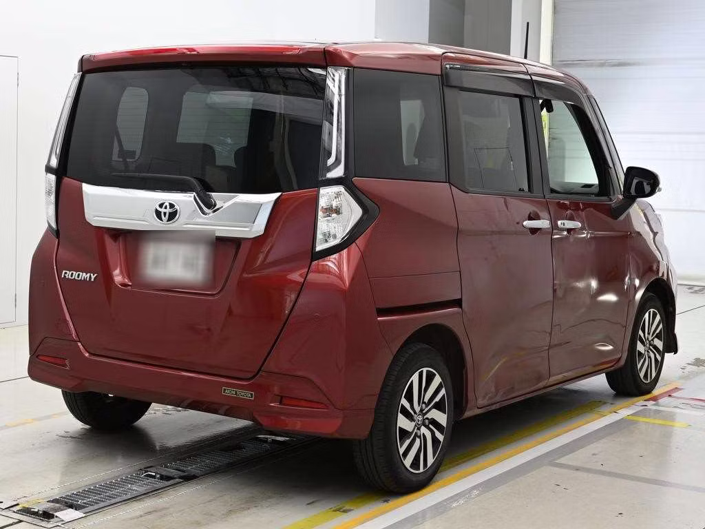 TOYOTA ROOMY