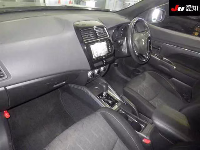 MITSUBISHI RVR