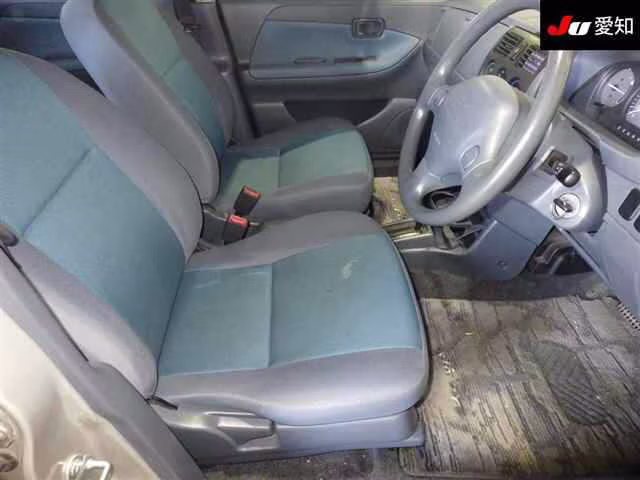 DAIHATSU STORIA