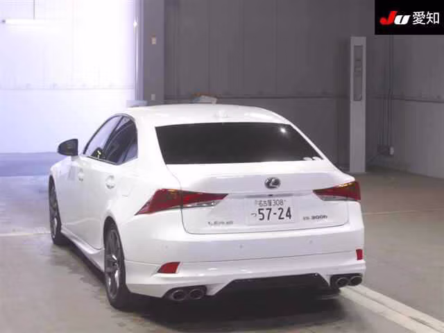 LEXUS IS300H