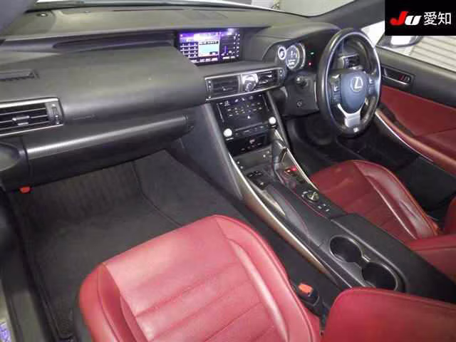 LEXUS IS300H