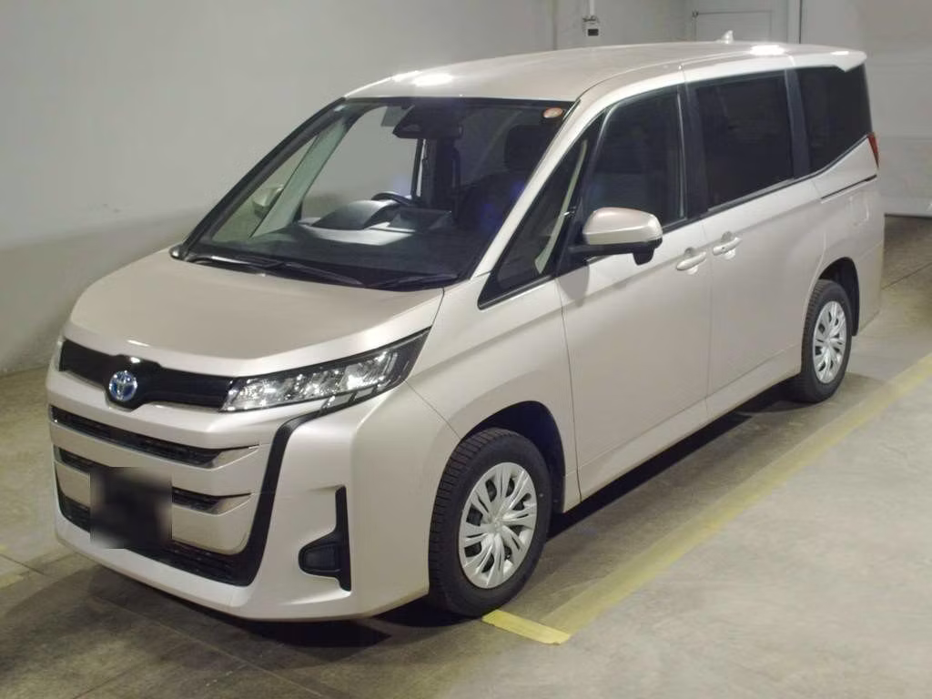TOYOTA NOAH