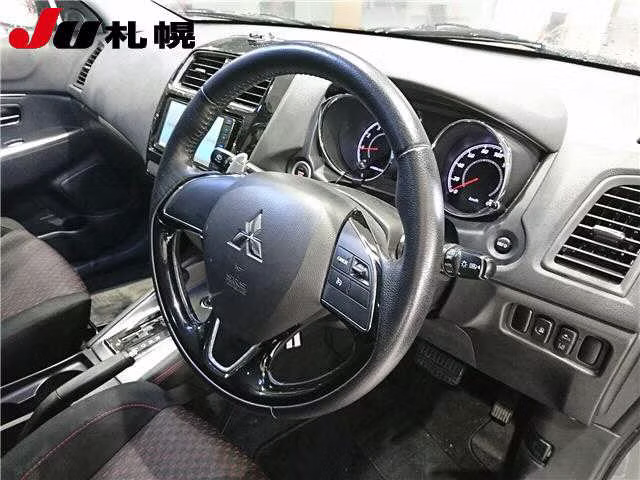 MITSUBISHI RVR