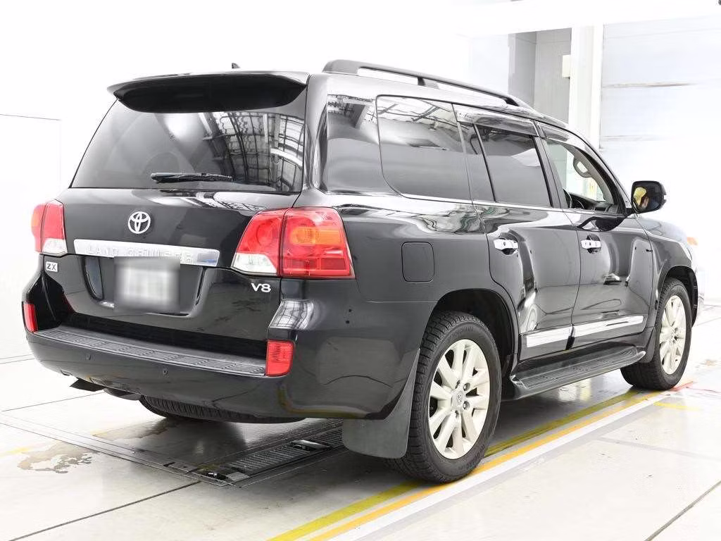 TOYOTA LAND CRUISER
