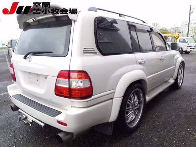 TOYOTA LAND CRUISER