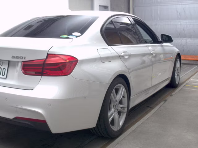 BMW 3-SERIES