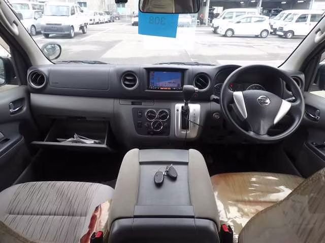 NISSAN NV350 CARAVAN