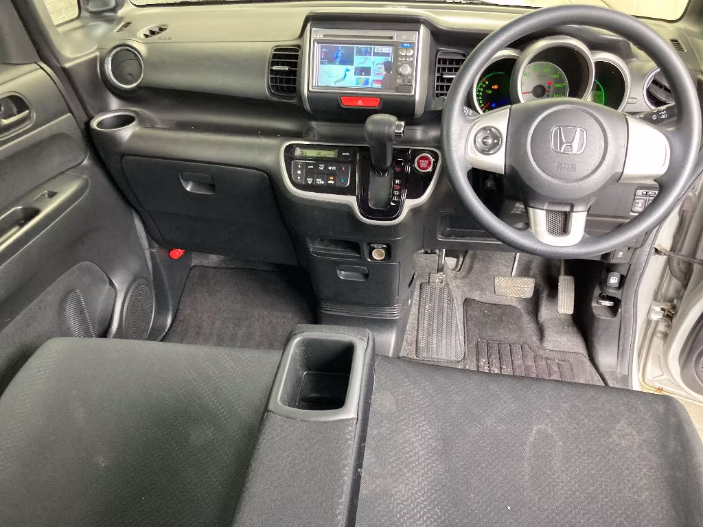 HONDA N-BOX