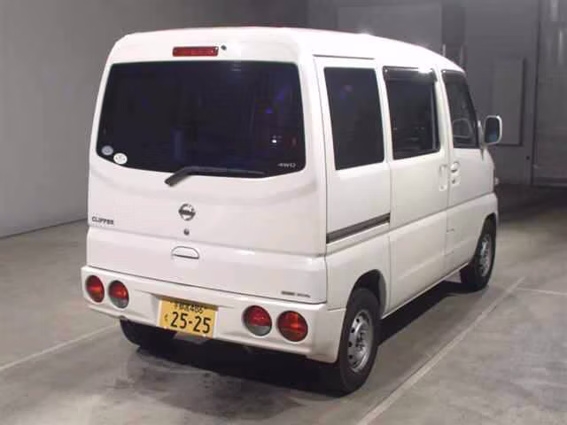 NISSAN CLIPPER