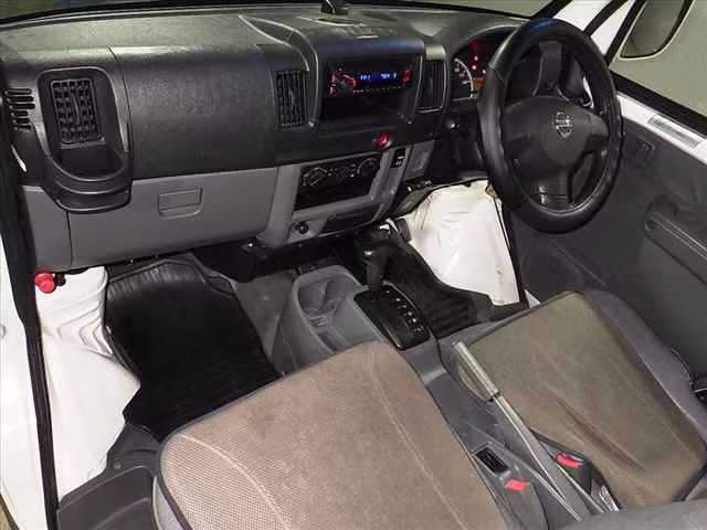 NISSAN CLIPPER