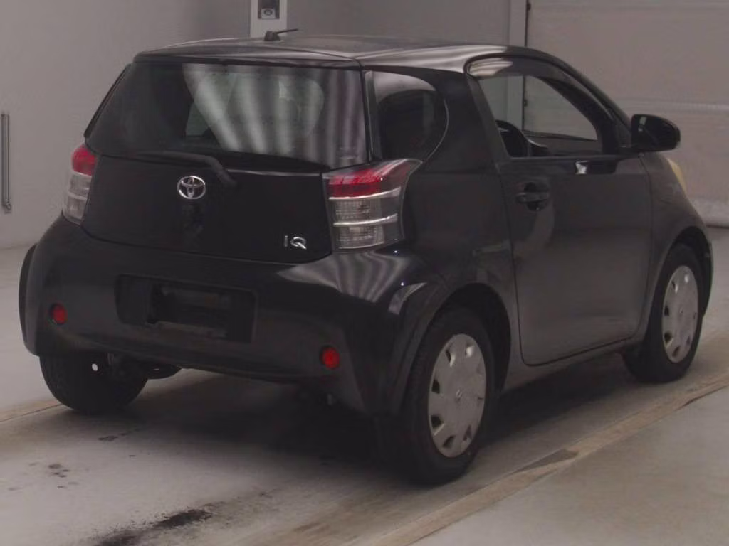 TOYOTA IQ