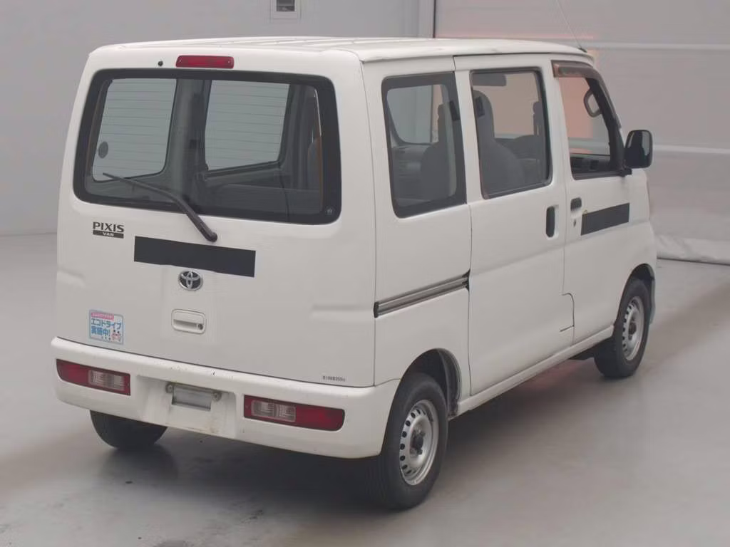 TOYOTA PIXIS VAN