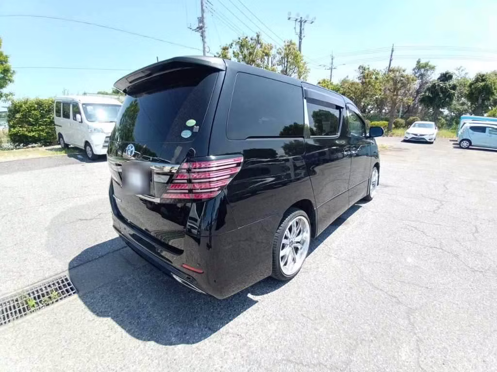 TOYOTA VELLFIRE