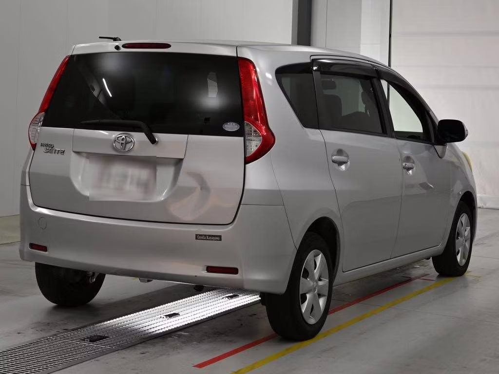 TOYOTA PASSO SETTE