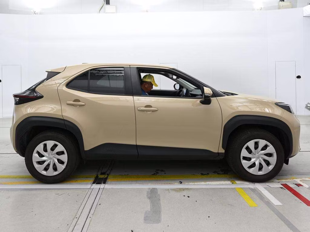 TOYOTA YARIS CROSS