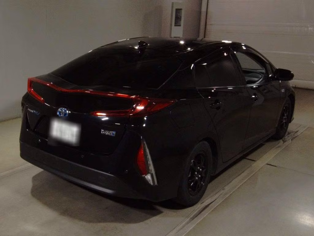TOYOTA PRIUS PHV