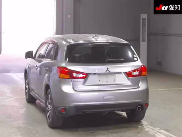 MITSUBISHI RVR