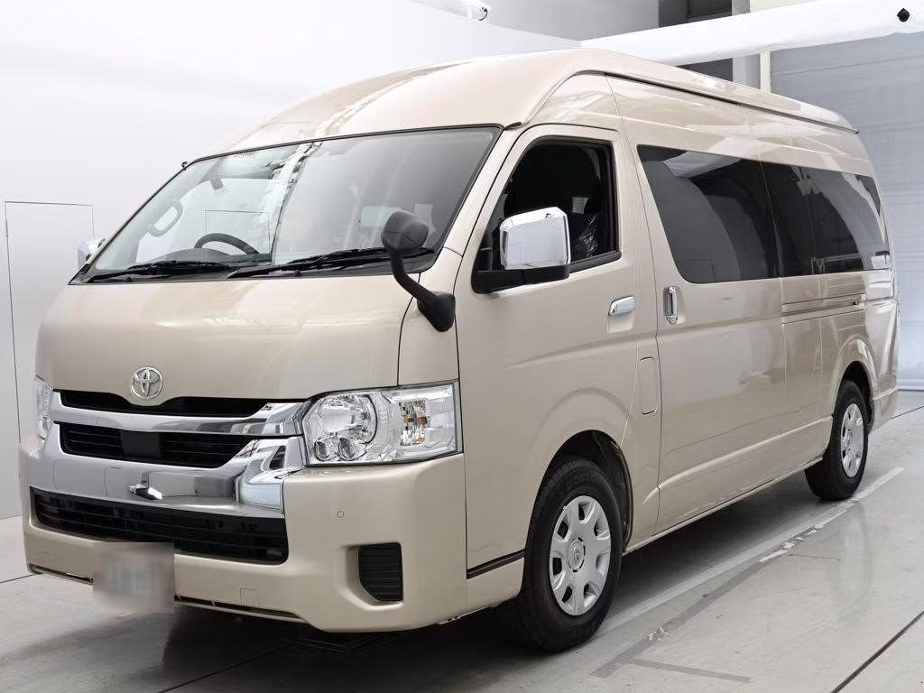 TOYOTA HIACE