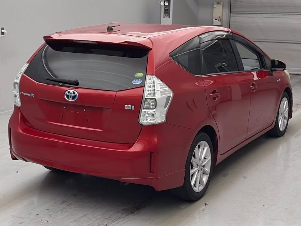 TOYOTA PRIUS ALPHA