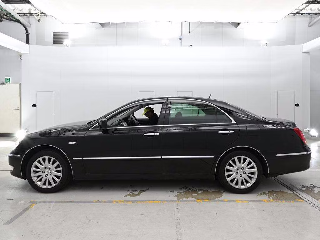 TOYOTA CROWN MAJESTA