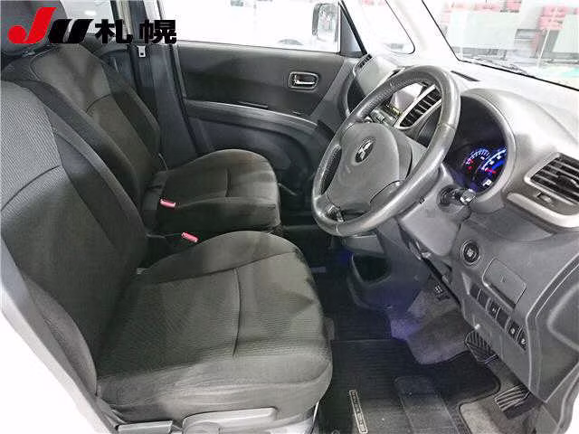 MITSUBISHI DELICA D:2