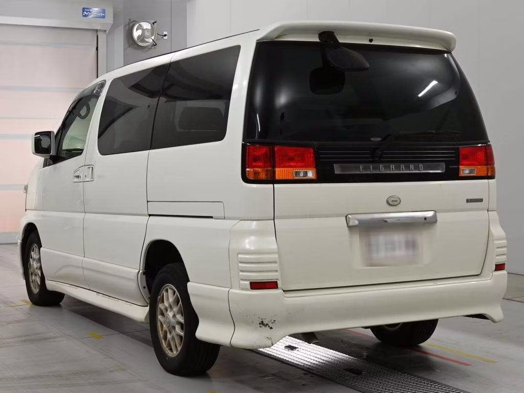NISSAN ELGRAND