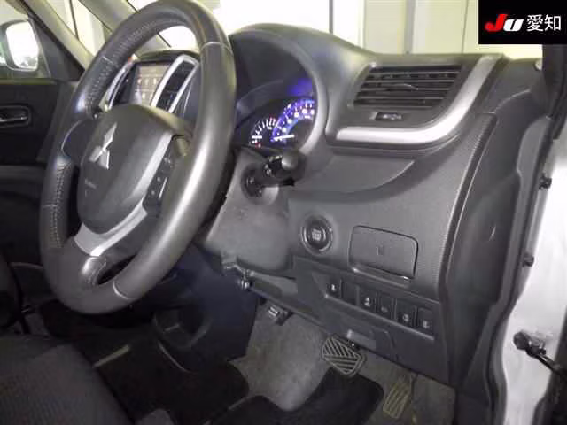 MITSUBISHI DELICA D:2