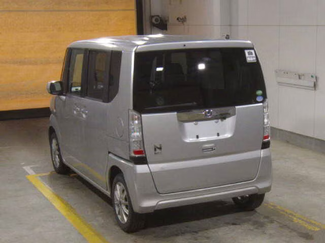 HONDA N-BOX