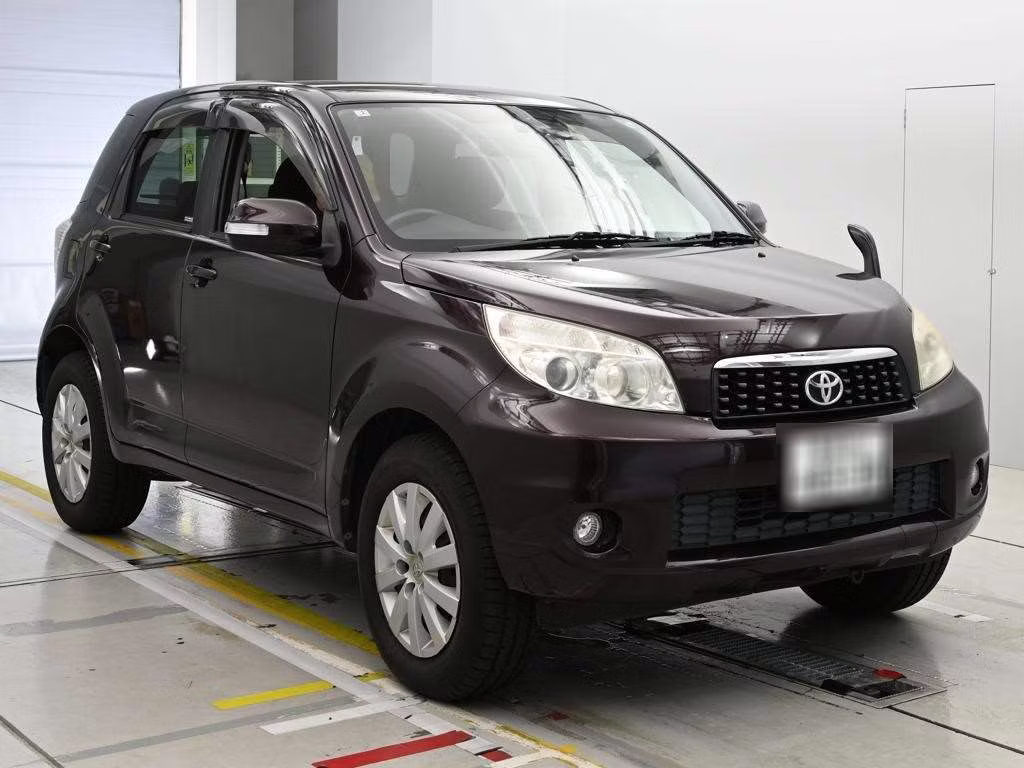 TOYOTA RUSH