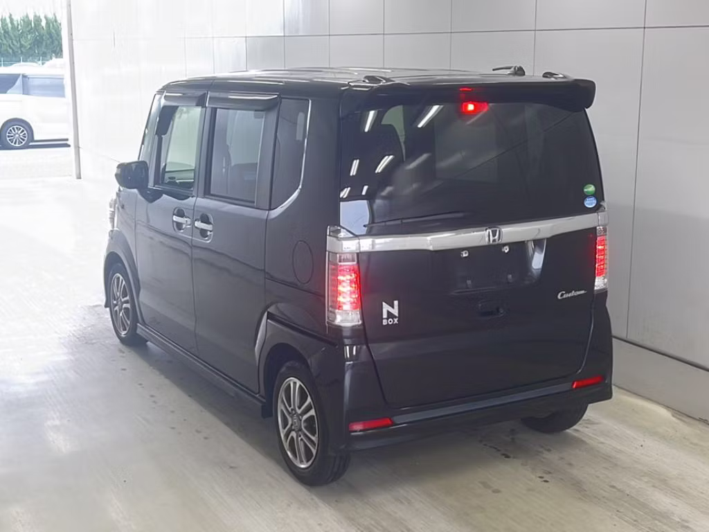 HONDA N-BOX