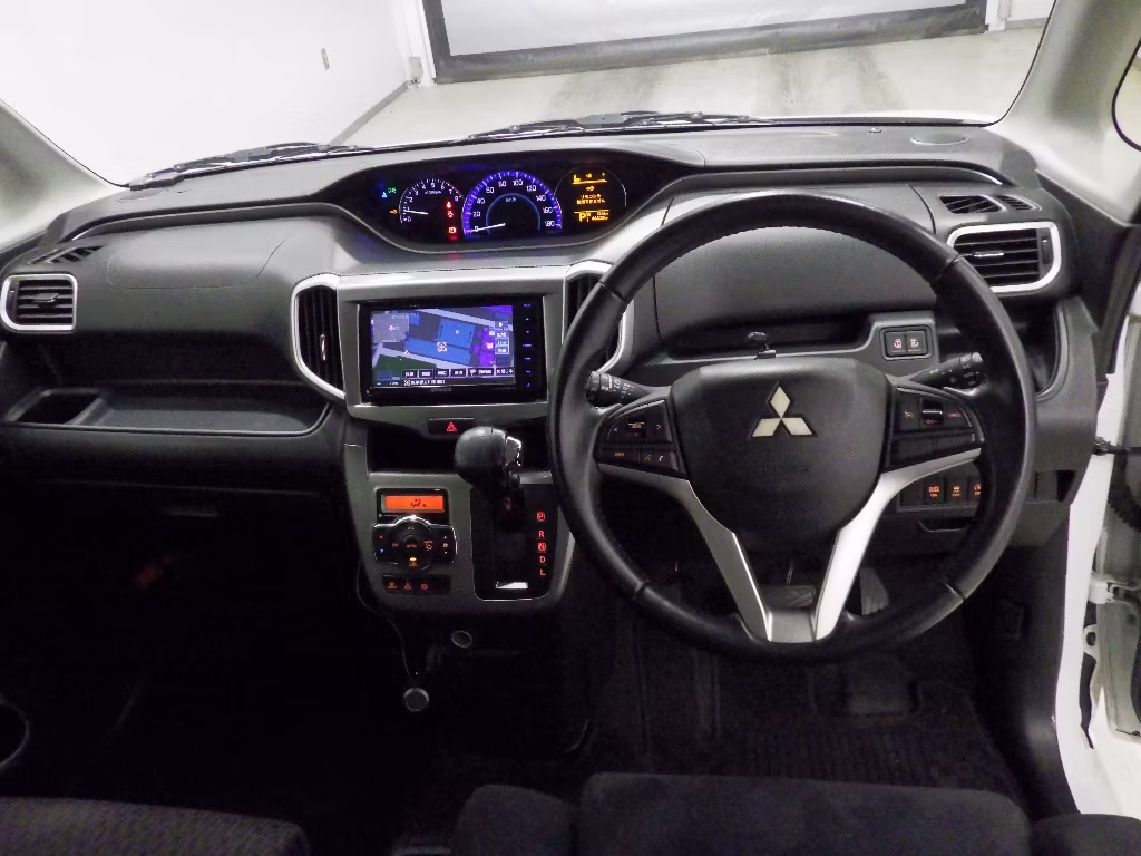 MITSUBISHI DELICA D:2