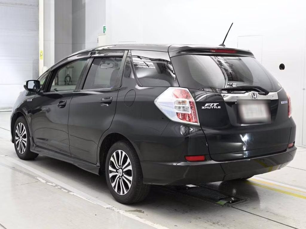HONDA FIT SHUTTLE