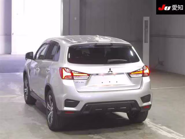MITSUBISHI RVR