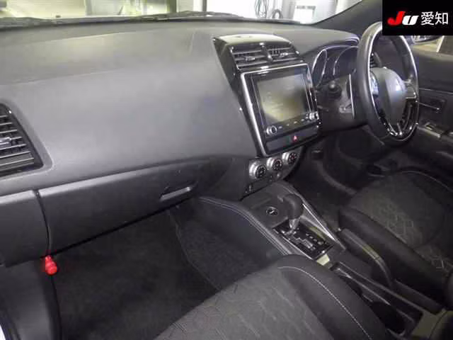 MITSUBISHI RVR